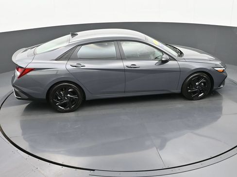 Used 2026 Hyundai Elantra Sport w/ Cargo Package FWD image 38