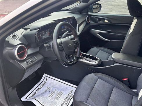 Used 2024 Chevrolet Trax RS image 10