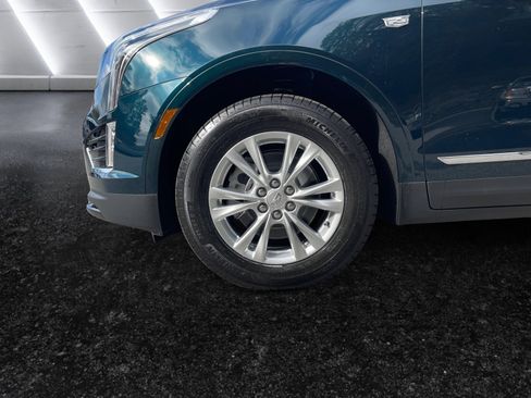 New 2025 Cadillac XT5 Luxury image 10