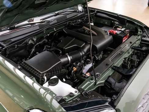 Used 2022 Toyota Tacoma TRD Sport w/ TRD Premium Sport Package AWD/4WD image 75