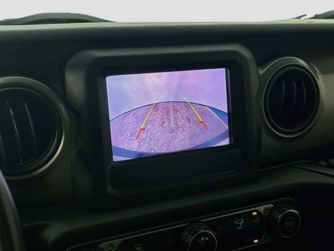 Used 2018 Jeep Wrangler Unlimited Sport S AWD/4WD image 15
