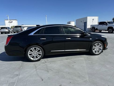 Used 2018 Cadillac XTS Luxury image 15