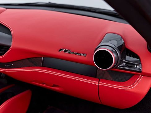 Used 2022 Ferrari F8 Tributo RWD image 49