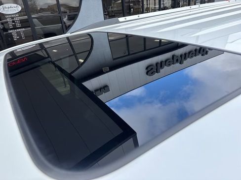 Used 2016 GMC Yukon XL Denali w/ Open Road Package image 4