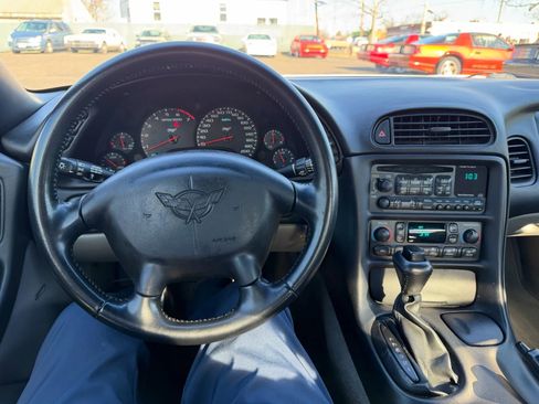 Used 2003 Chevrolet Corvette Coupe w/ Preferred Equipment Group image 20