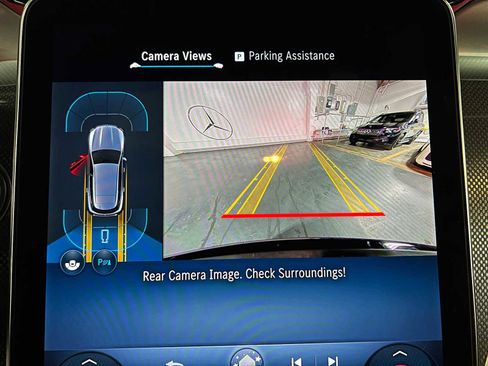 Used 2025 Mercedes-Benz GLC 300 4MATIC image 39