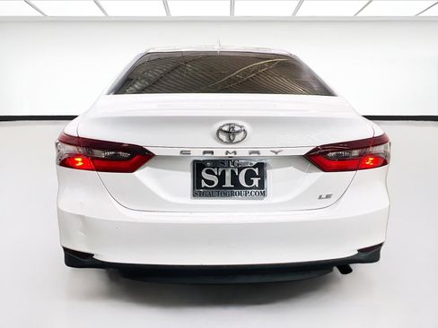 Used 2022 Toyota Camry LE w/ Carpet Mat Package (TMS) image 5