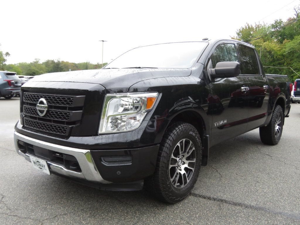Used 2021 Nissan Titan SV w/ SV Convenience Package AWD/4WD image 1