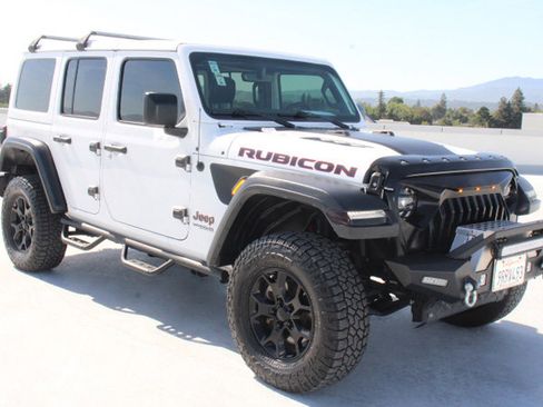 Used 2020 Jeep Wrangler Unlimited Rubicon AWD/4WD image 2