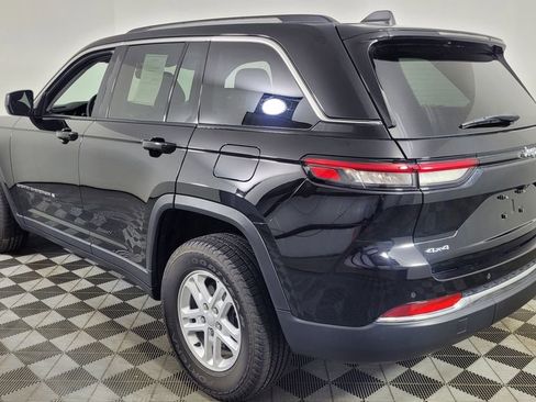 Used 2023 Jeep Grand Cherokee Laredo w/ Luxury Tech Group I image 42