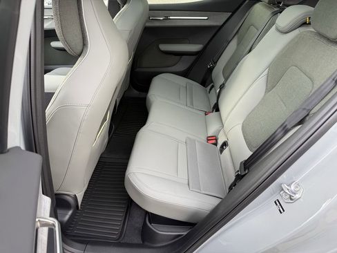 New 2026 Volvo EX30 Cross Country Ultra image 11