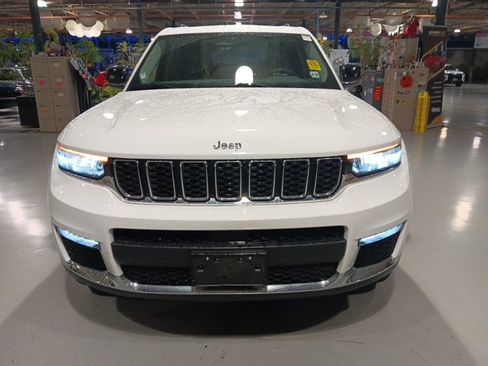 Used 2022 Jeep Grand Cherokee L Limited AWD/4WD image 3