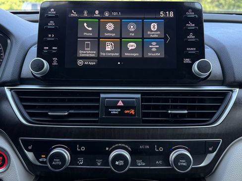 Used 2019 Honda Accord EX image 30