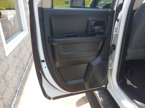 Used 2019 RAM 1500 Express w/ Express Value Package AWD/4WD image 22
