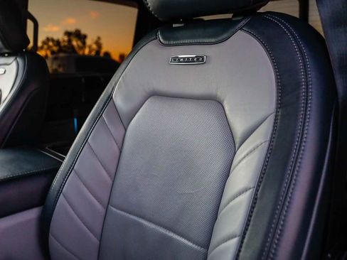 Used 2022 Ford F450 Limited w/ FX4 Off-Road Package image 29