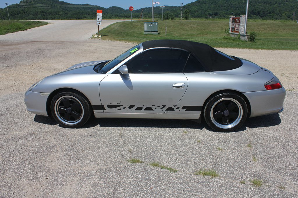 Used 2004 Porsche 911 Carrera RWD image 8