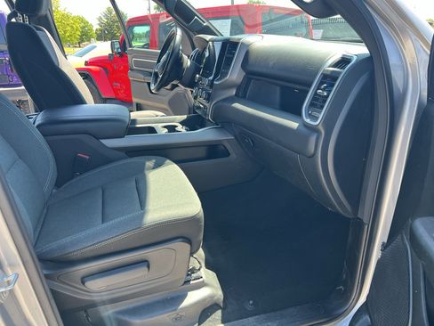 Used 2022 RAM 1500 Big Horn AWD/4WD image 9