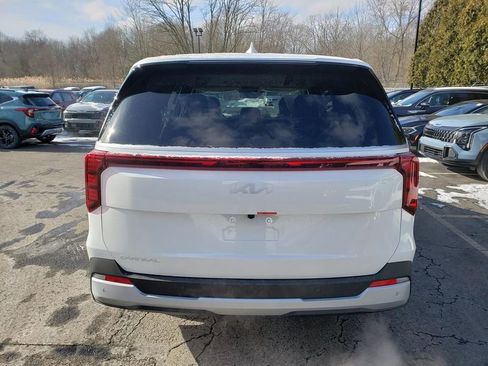 New 2026 Kia Carnival FWD image 5