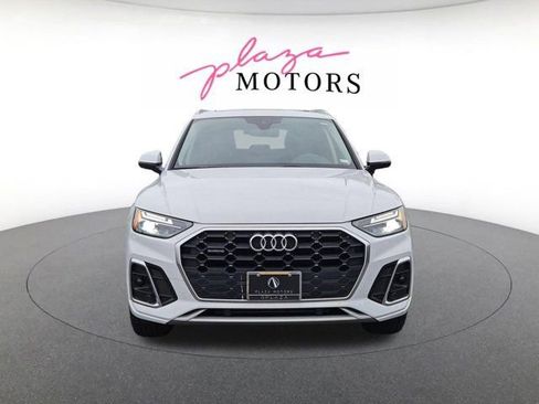 Used 2023 Audi Q5 2.0T Premium w/ Convenience Package AWD/4WD image 2