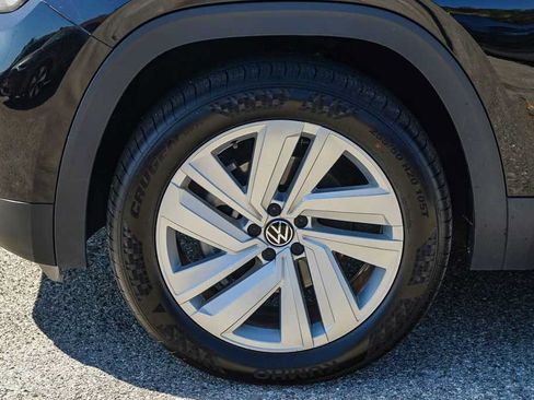 Used 2023 Volkswagen Atlas Cross Sport SE w/ Panoramic Sunroof Package FWD image 10