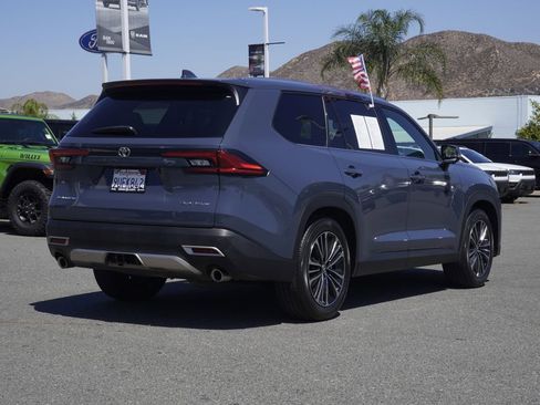 Used 2024 Toyota Grand Highlander AWD Hybrid image 4