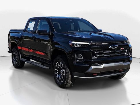 Used 2024 Chevrolet Colorado Z71 w/ Z71 Convenience Package 2 image 2