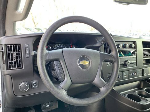 Used 2024 Chevrolet Express 3500 LT w/ LT Preferred Equipment Group image 32