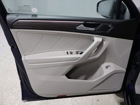 Used 2022 Volkswagen Tiguan SEL R-Line image 14