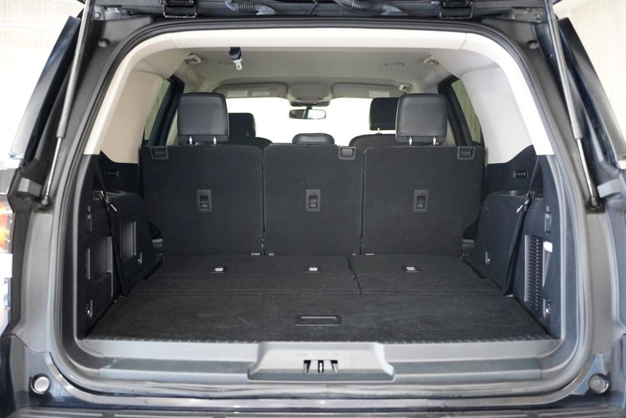 Used 2023 Ford Expedition XLT AWD/4WD image 41