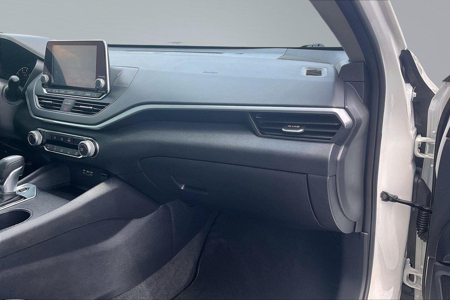 Certified 2025 Nissan Altima 2.5 S FWD image 18