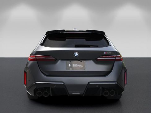 Used 2026 BMW M5 Touring AWD/4WD image 4