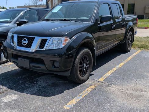 Used 2017 Nissan Frontier SV AWD/4WD image 1