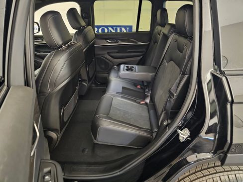 New 2026 Jeep Grand Cherokee Laredo image 33