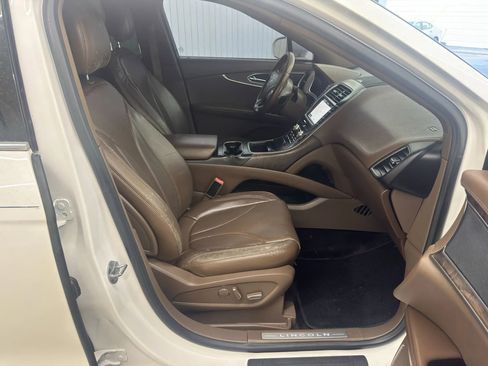 Used 2016 Lincoln MKX Reserve w/ Technology Package image 16