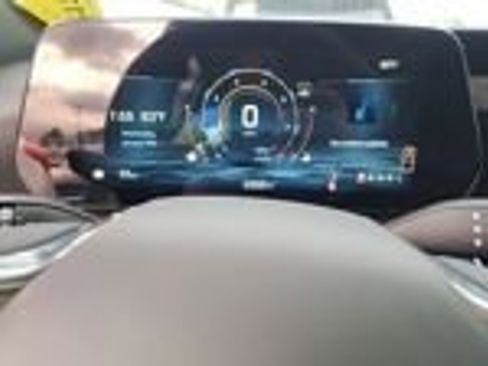 Certified 2025 Chevrolet Equinox LT w/ Safety and Technology Package image 14