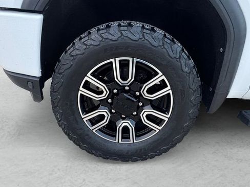 Used 2020 GMC Sierra 2500 AT4 w/ AT4 Premium Package image 23