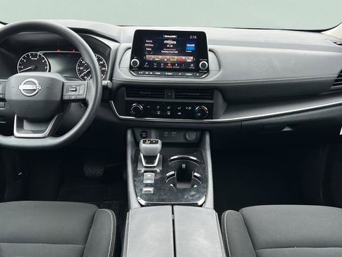 Certified 2025 Nissan Rogue S FWD image 17