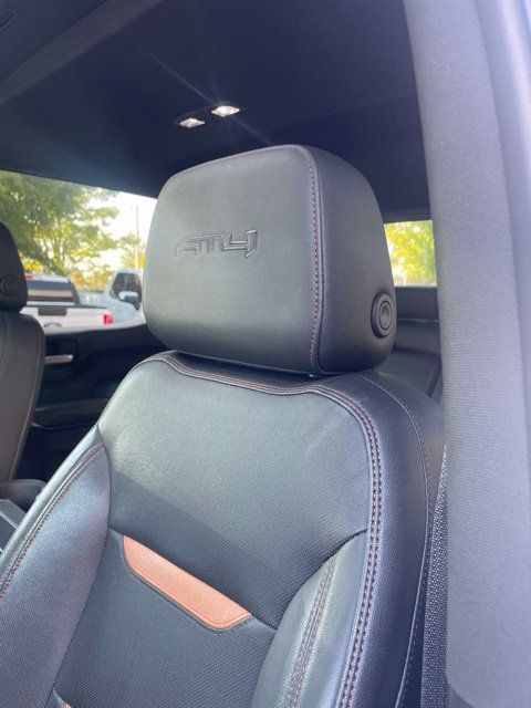 Used 2021 GMC Sierra 1500 AT4 w/ AT4 Value Package AWD/4WD image 8