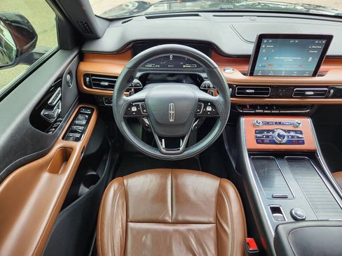Used 2020 Lincoln Aviator Reserve w/ Equipment Group 201A AWD/4WD image 16