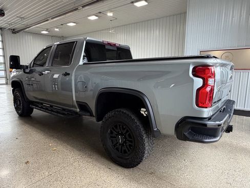 Used 2024 Chevrolet Silverado 2500 ZR2 w/ Technology Package image 56