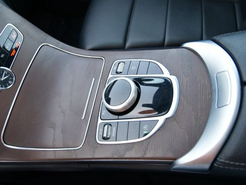 Used 2019 Mercedes-Benz C 300 4MATIC Sedan image 27