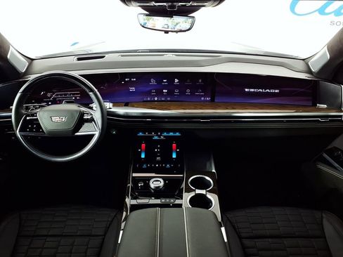 Used 2025 Cadillac Escalade ESV Sport Platinum w/ LPO, Floor Liner Package AWD/4WD image 9