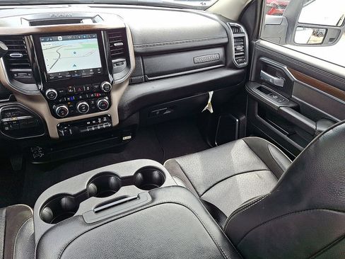 Used 2024 RAM 2500 Laramie w/ Safety Group AWD/4WD image 11