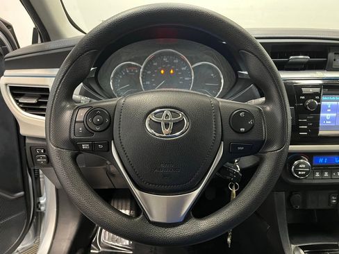 Used 2014 Toyota Corolla LE FWD image 6
