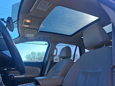 Used 2012 Ford Edge SEL image 28