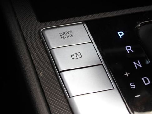 Used 2023 Hyundai Elantra SEL FWD image 9