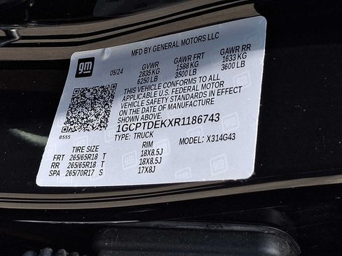 Used 2024 Chevrolet Colorado Z71 w/ Z71 Convenience Package 2 AWD/4WD image 26