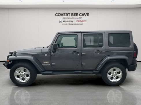 Used 2014 Jeep Wrangler Unlimited Sahara w/ Connectivity Group image 5