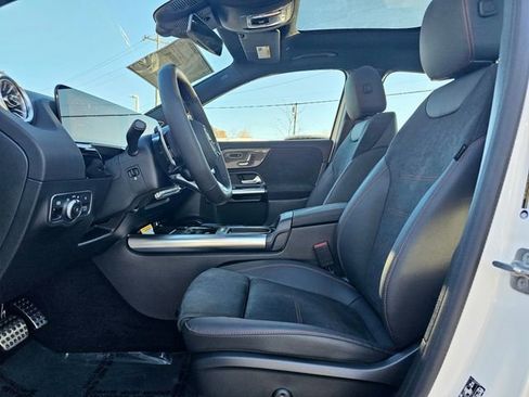 New 2025 Mercedes-Benz GLA 35 AMG 4MATIC image 17