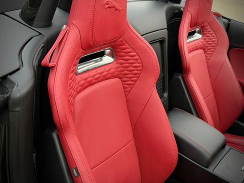 Used 2022 Jaguar F-TYPE Convertible image 11